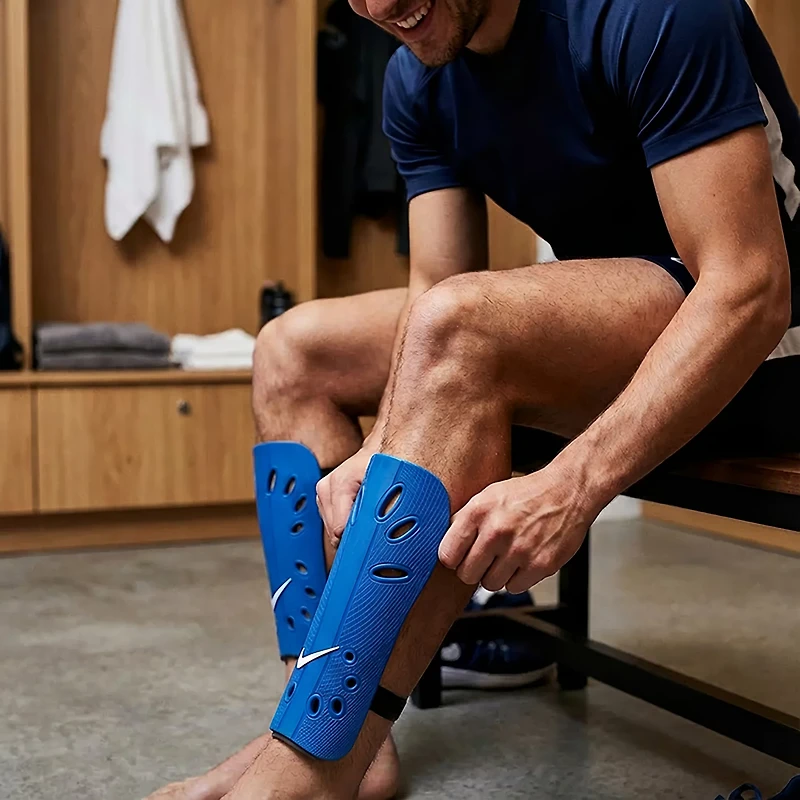 Nike Adults' J Guard Soccer Shin Guards