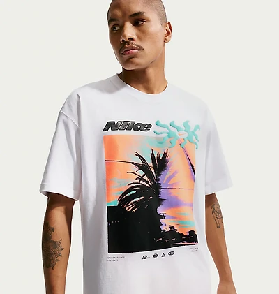 Nike Men's Sportswear LSE Palm Tree T-shirt