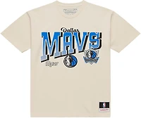 Mitchell & Ness Men's Dallas Mavericks Retro Team Graphic T-shirt