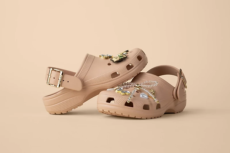 Crocs Adults’ Classic Metallic Buckle Clogs