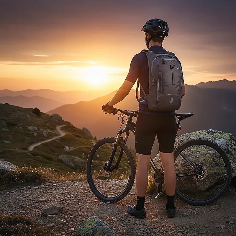 BCG 100 oz Hydration Pack