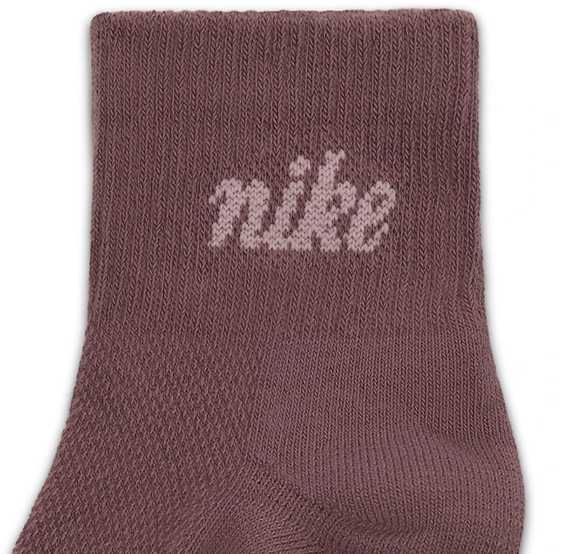 Nike Adult Everyday Elevated Signature Quarter Socks 3 Pack