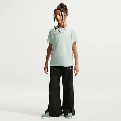 Nike Boys' Sportswear Futura Short Sleeve T-shirt