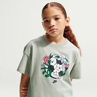 Nike Girls' Sportswear Essentials Soccer Boxy T-shirt