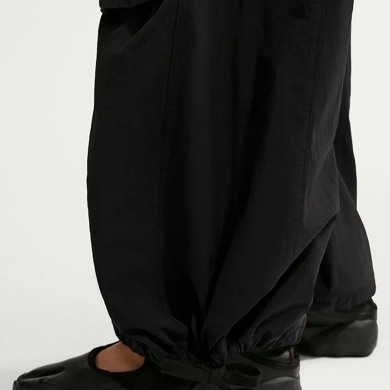 Nike Women's Sportswear Loose Mid-Rise Structured Pants