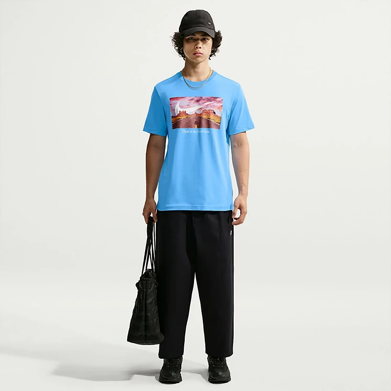 Nike Men's Sportswear Club Photo T-shirt