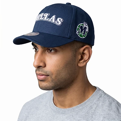 Mitchell & Ness Mavericks Chain Gang Hardwood Classics Pro Cap