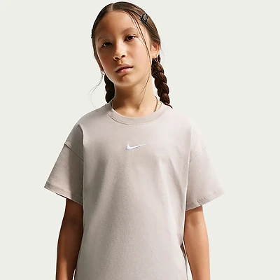 Nike Girls' Sportswear Boyfriend Essential Tee LBR
