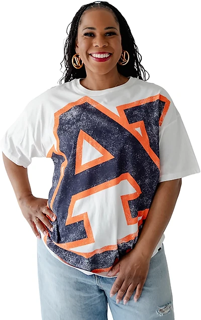 Gameday Social Women's Auburn University Lawson Logo Graphic T-shirt