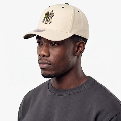 Unisex Mitchell  Ness New York Yankees Camo Logo Pro Crown Snapback Hat