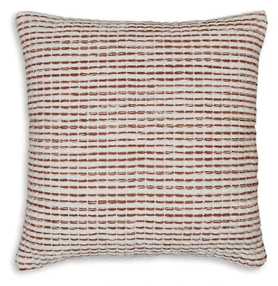 Nashlin Pillow (4/CS)