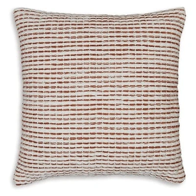 Nashlin Pillow (4/CS)