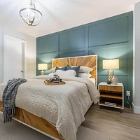 Draycott King Bed