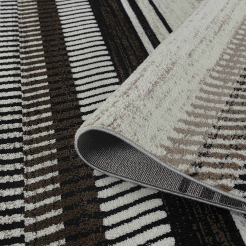 Hamilton Cream Medallion Motif Traditional Rug