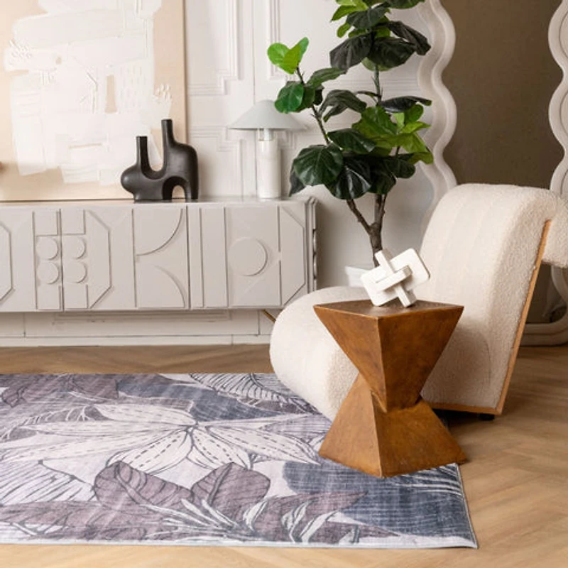 Lily Grey Traditional Distressed Floral Rug