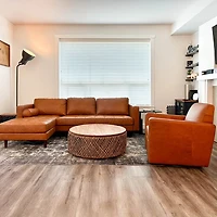 Padryn Swivel Club Chair