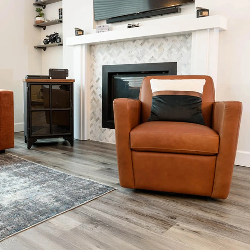 Padryn Swivel Club Chair