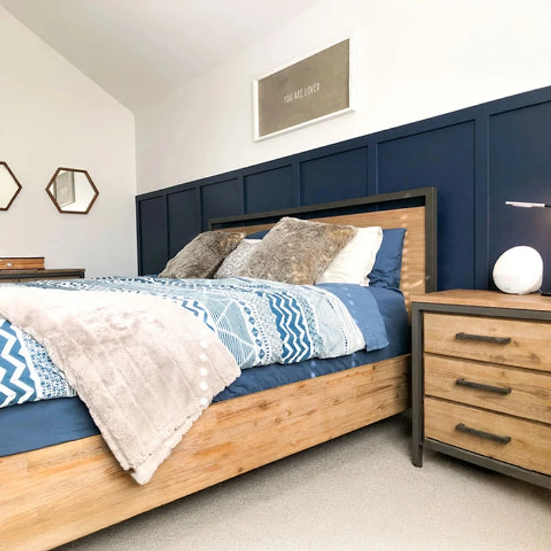 Alvado Bed