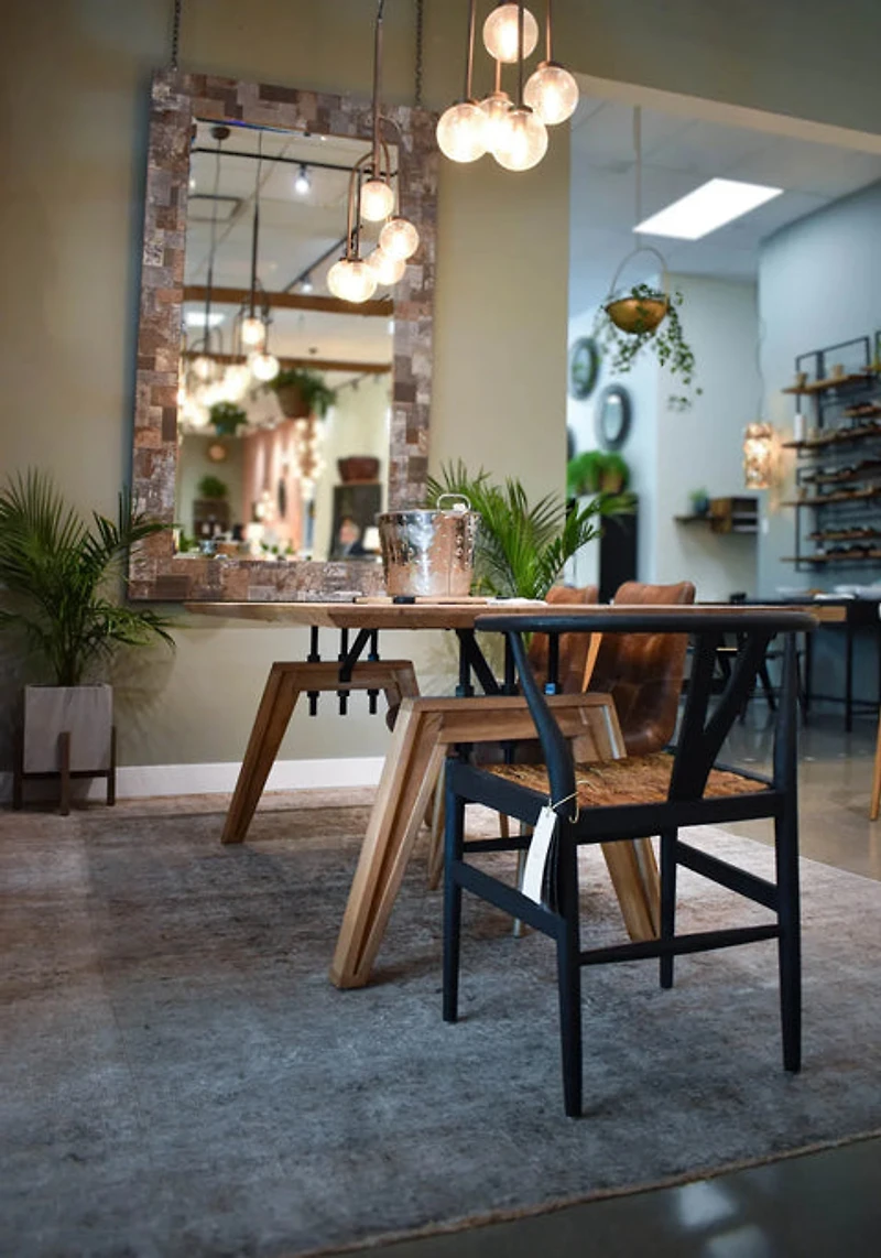 Nyelle Dining Table 84"