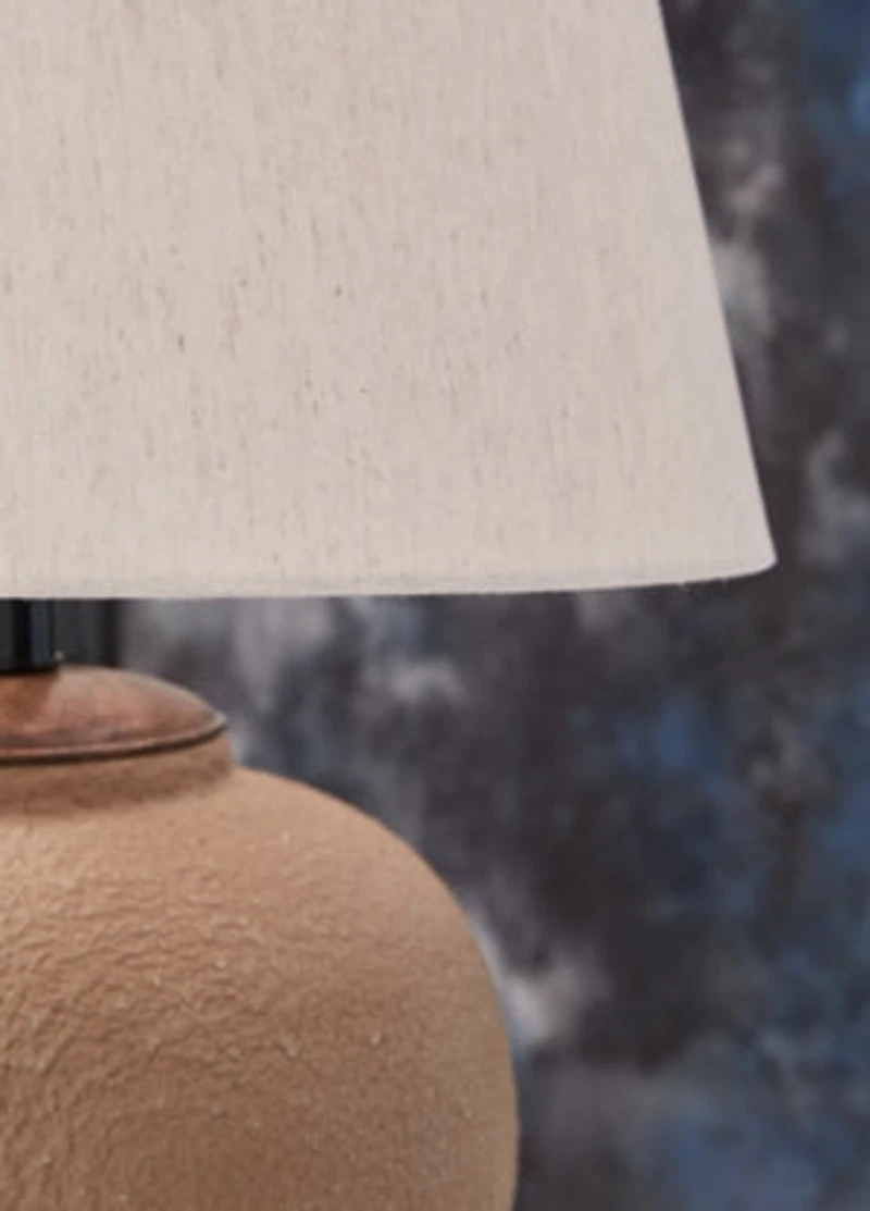 Scantor Metal Table Lamp