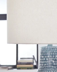 Schylarmont Metal Table Lamp