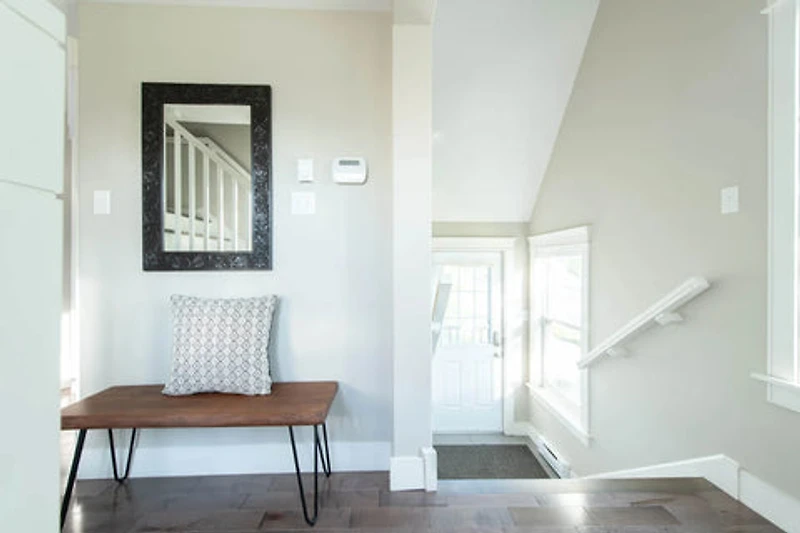 Torvis Bench - Matte Brown