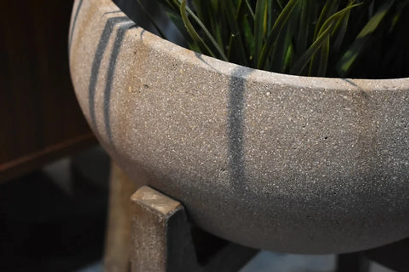 Zerith Large Standing Urn - Brown Stone
