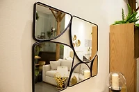 Ysolde Mirror