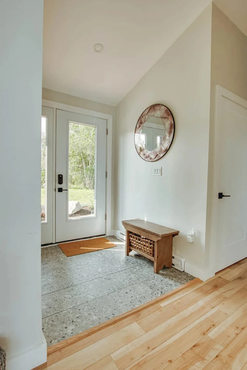 Myrelle Mirror