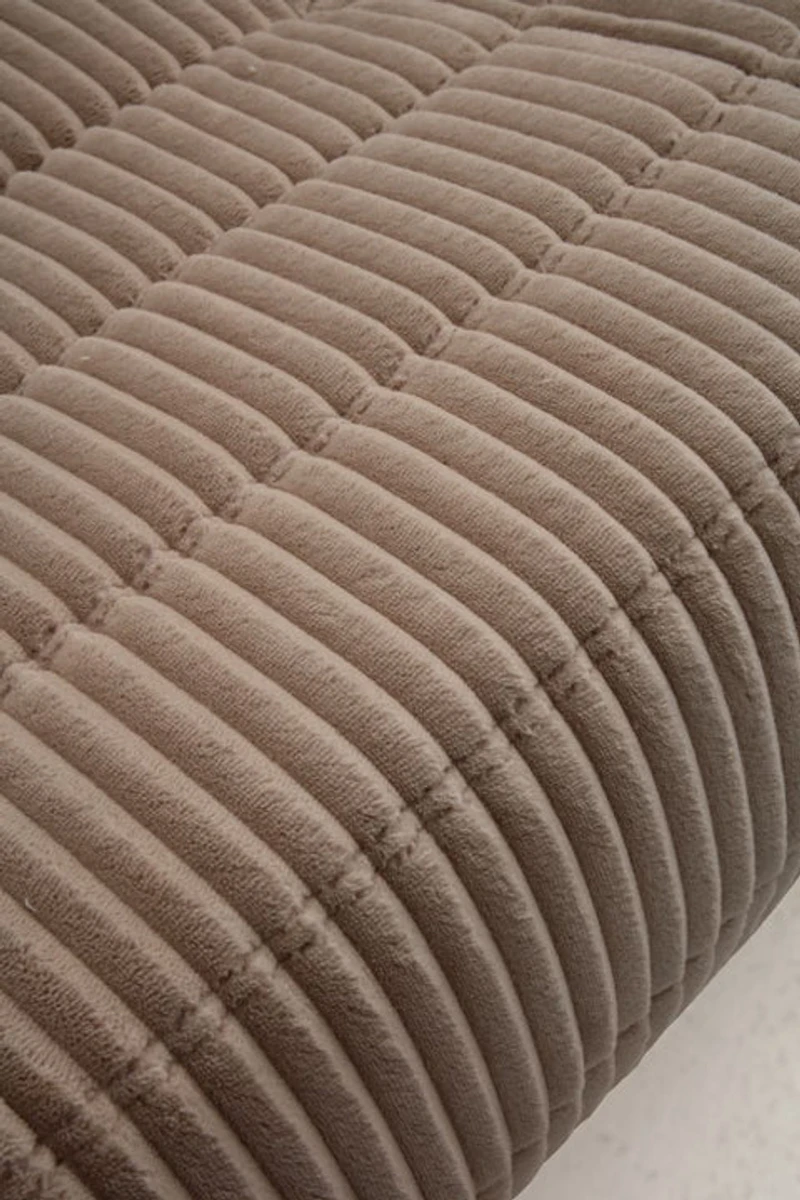 Riz Raz Accent Chair