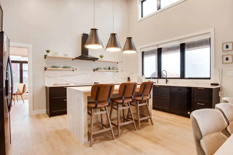 Zyreth Counter Stool
