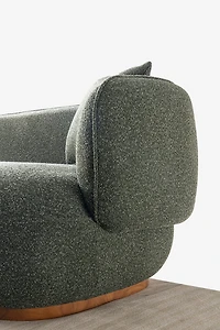 Vaila Sofa w/2 Pillows