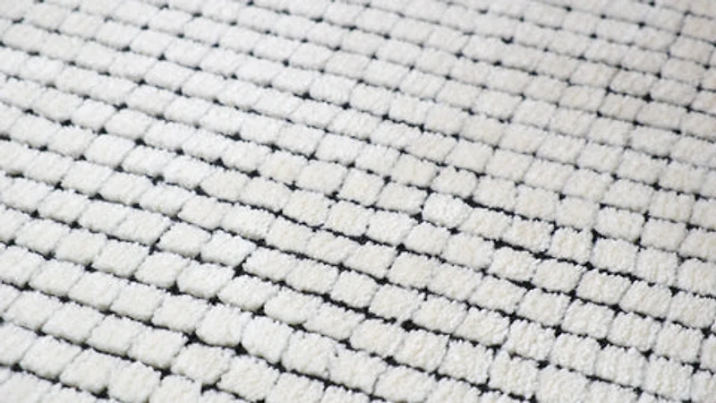 Leela Black Artistic Swirl Modern Rug