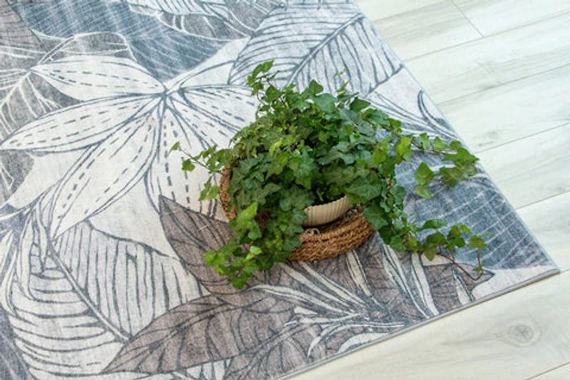 Lily Grey Traditional Distressed Floral Rug