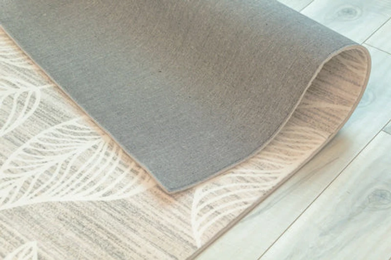 Royal Cream: Ornate Scroll Elegance Rug