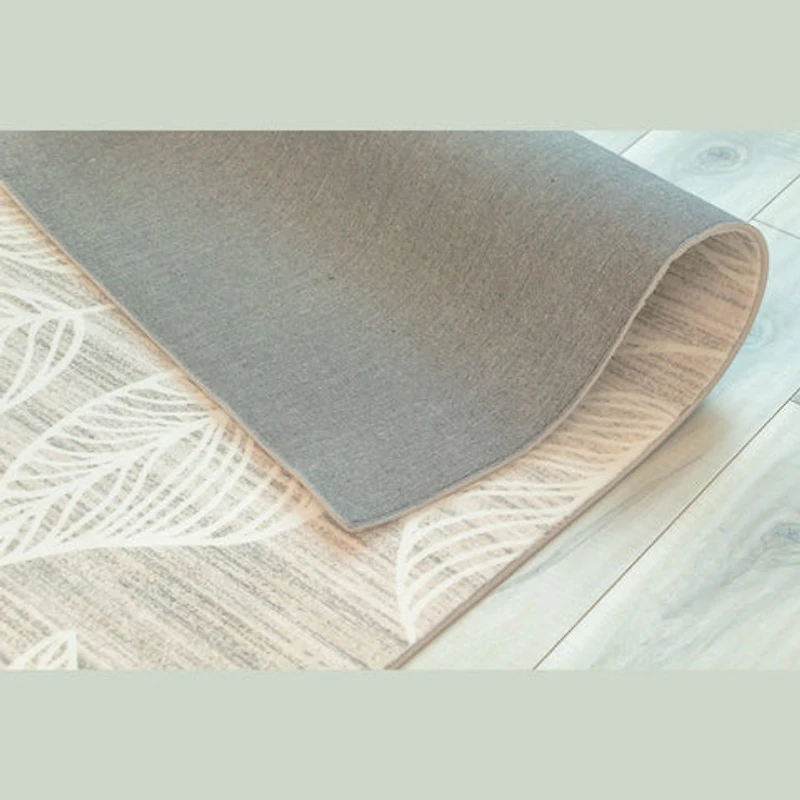 Royal Cream: Ornate Scroll Elegance Rug