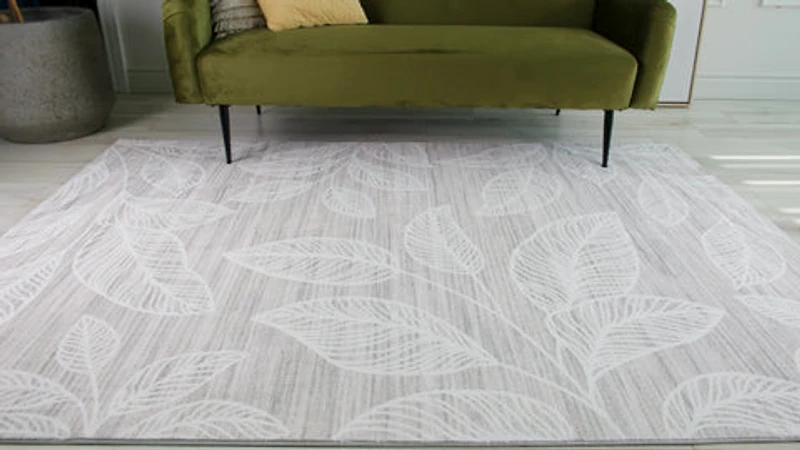 Royal Cream: Ornate Scroll Elegance Rug