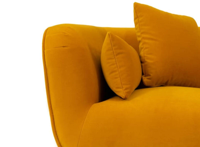 Maja Loveseat