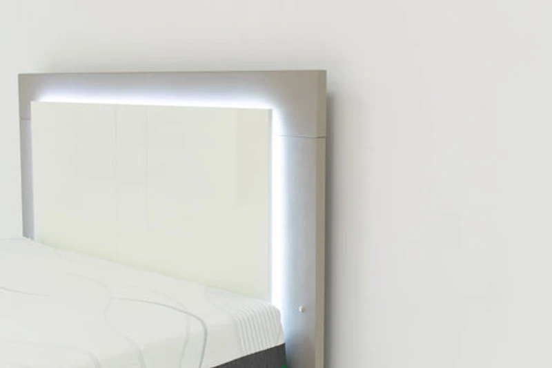 Patricia King Bed