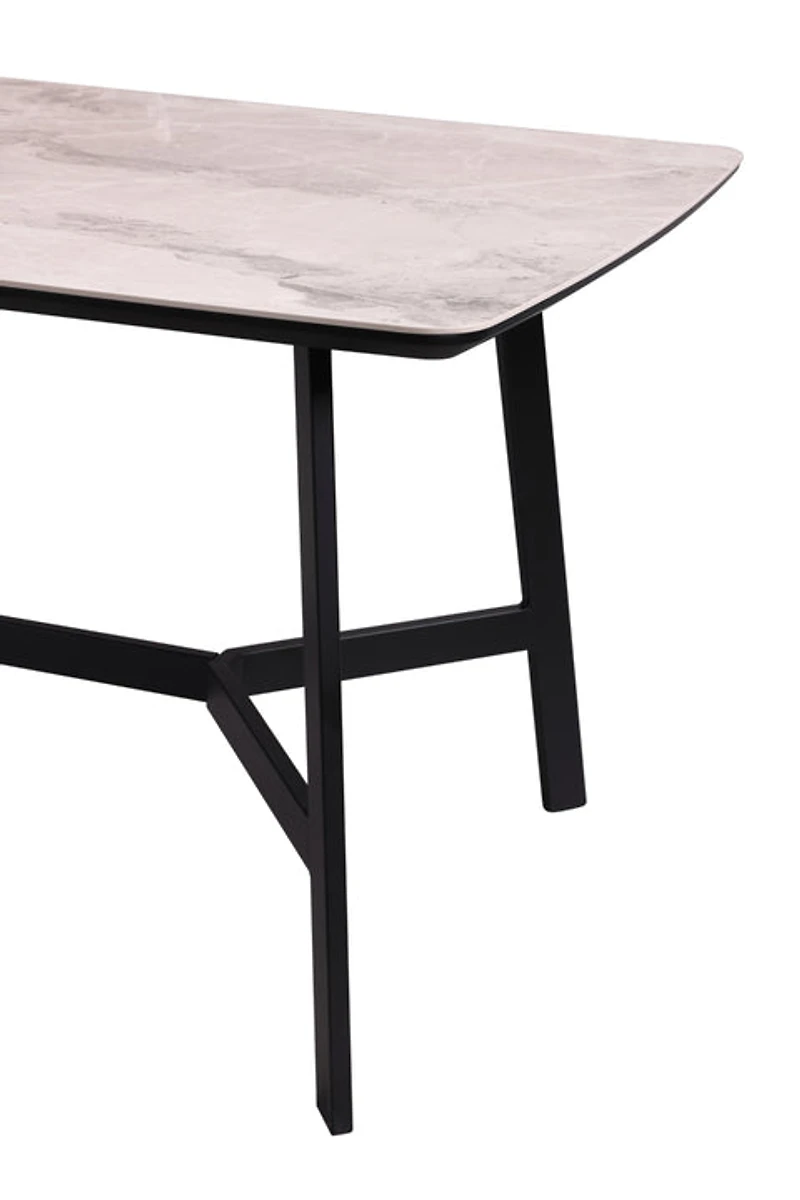 Purus Dining Table