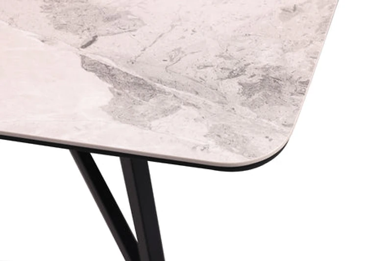 Purus Dining Table