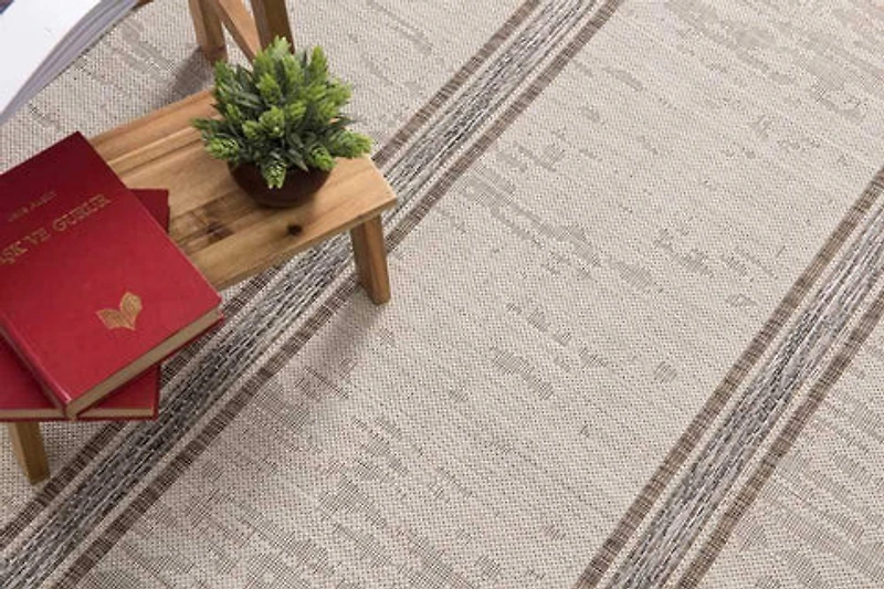Verenda Rug - 202116 Ivory