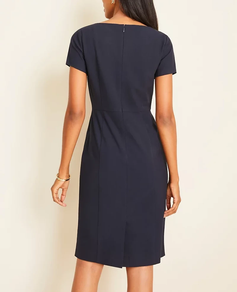 Ann Taylor The Petite Square Neck Sheath Dress in Seasonless Stretch Size 00 Perfect Navy Women's