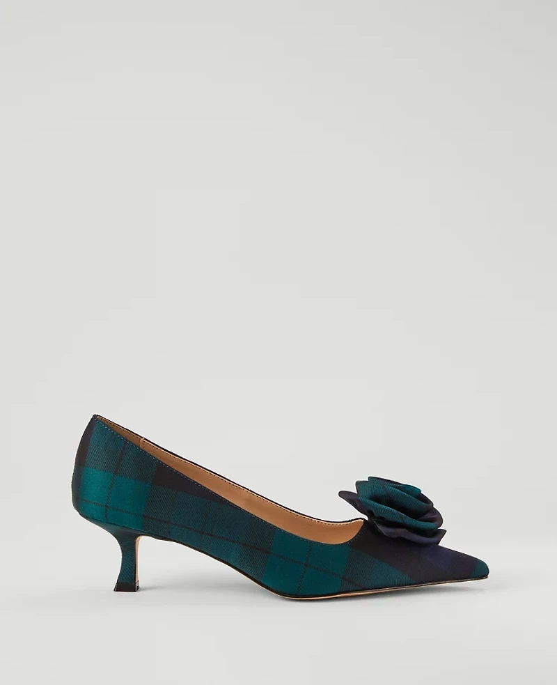 Ann Taylor Nip-Toe Kitten-Heel Satin Rosette Pump Size 6 1/2 Night Sky Women's
