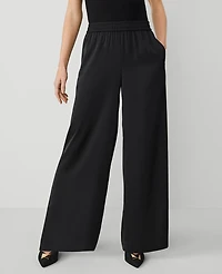 Ann Taylor The Tall Perfect Wide-Leg Pant in Satin Size Small Black Women's