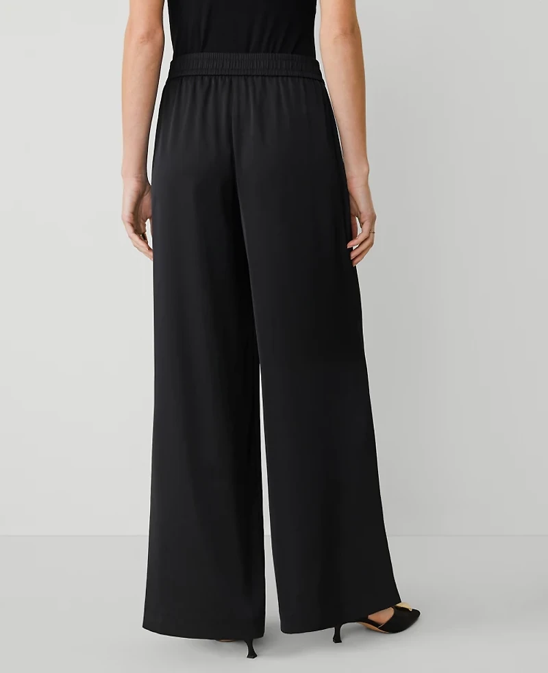 Ann Taylor The Tall Perfect Wide-Leg Pant in Satin Size Small Black Women's
