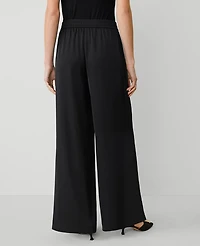 Ann Taylor The Tall Perfect Wide-Leg Pant in Satin Size Small Black Women's