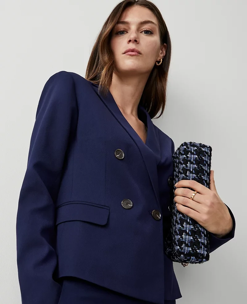 Ann Taylor The Petite Shorter Tailored Double Breasted Blazer in Textured Drape Size 0 Navy Women's