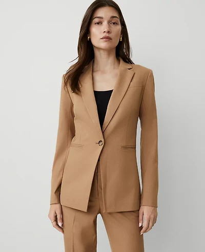 Ann Taylor The Petite Notched One-Button Blazer in Seasonless Stretch Size 2 Perfect Camel Women's