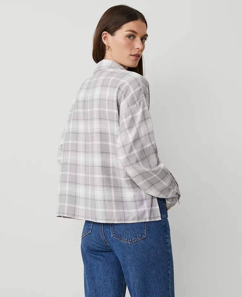 Ann Taylor Weekend Collection Plaid Oversized Cropped Pocket Shirt Size XL Night Sky Women's